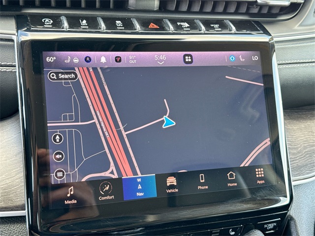 Vehicle image 18 of 25