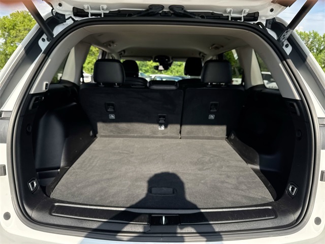 Vehicle image 23 of 25