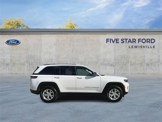 Vehicle image 5 of 25
