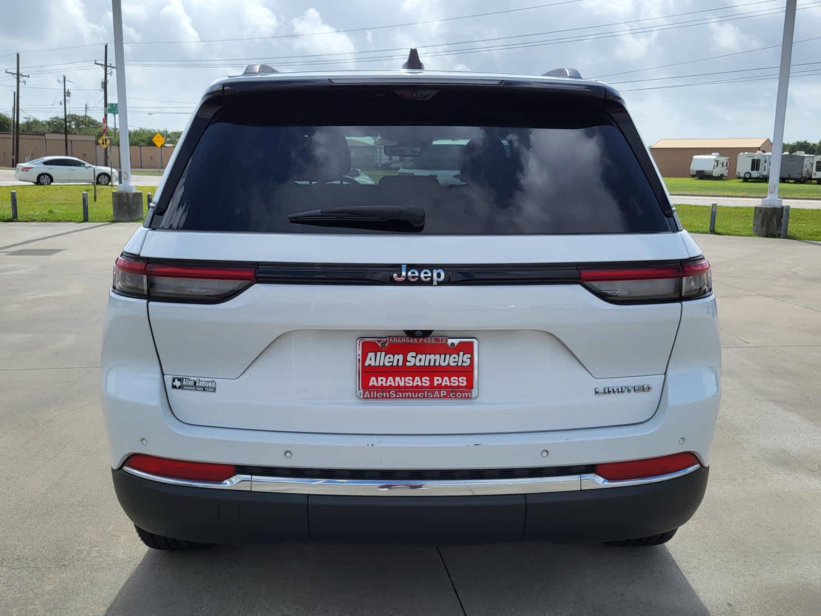 Vehicle image 6 of 28