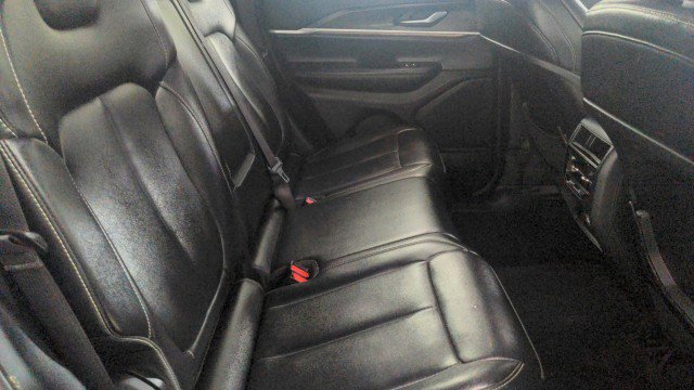 Vehicle image 15 of 34