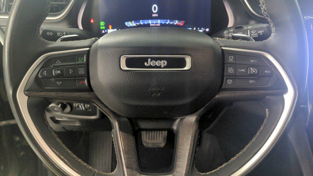Vehicle image 21 of 34