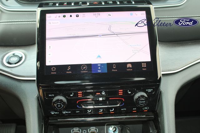 Vehicle image 20 of 24