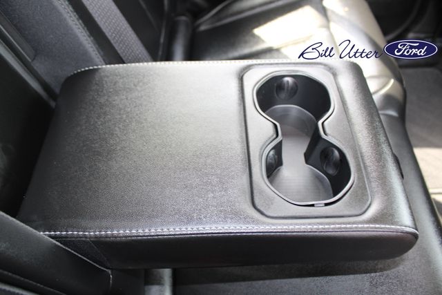 Vehicle image 16 of 24