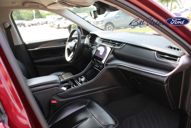 Vehicle image 14 of 24