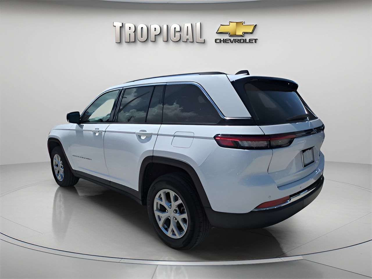 Vehicle image 40 of 41