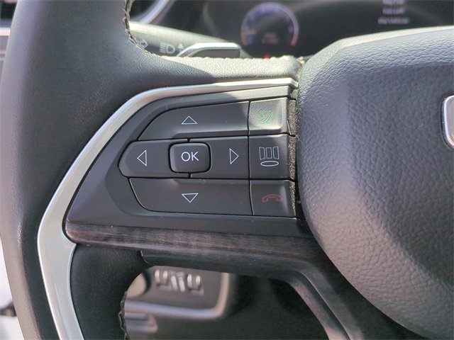 Vehicle image 28 of 41