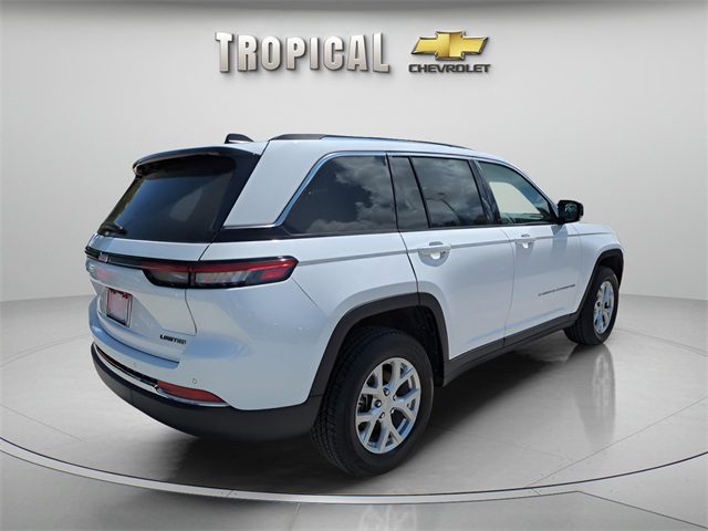 Vehicle image 5 of 41