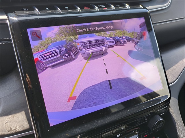 Vehicle image 31 of 41