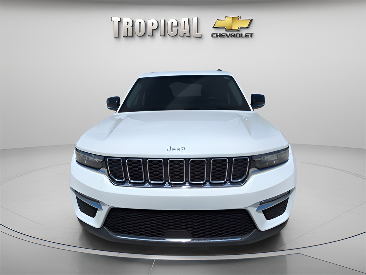 Vehicle image 35 of 41