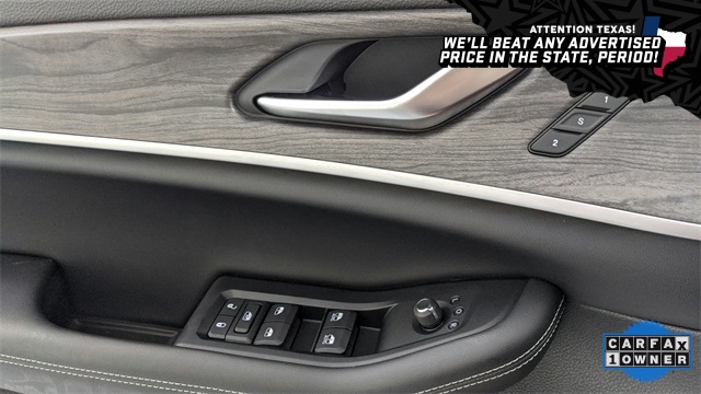 Vehicle image 14 of 26
