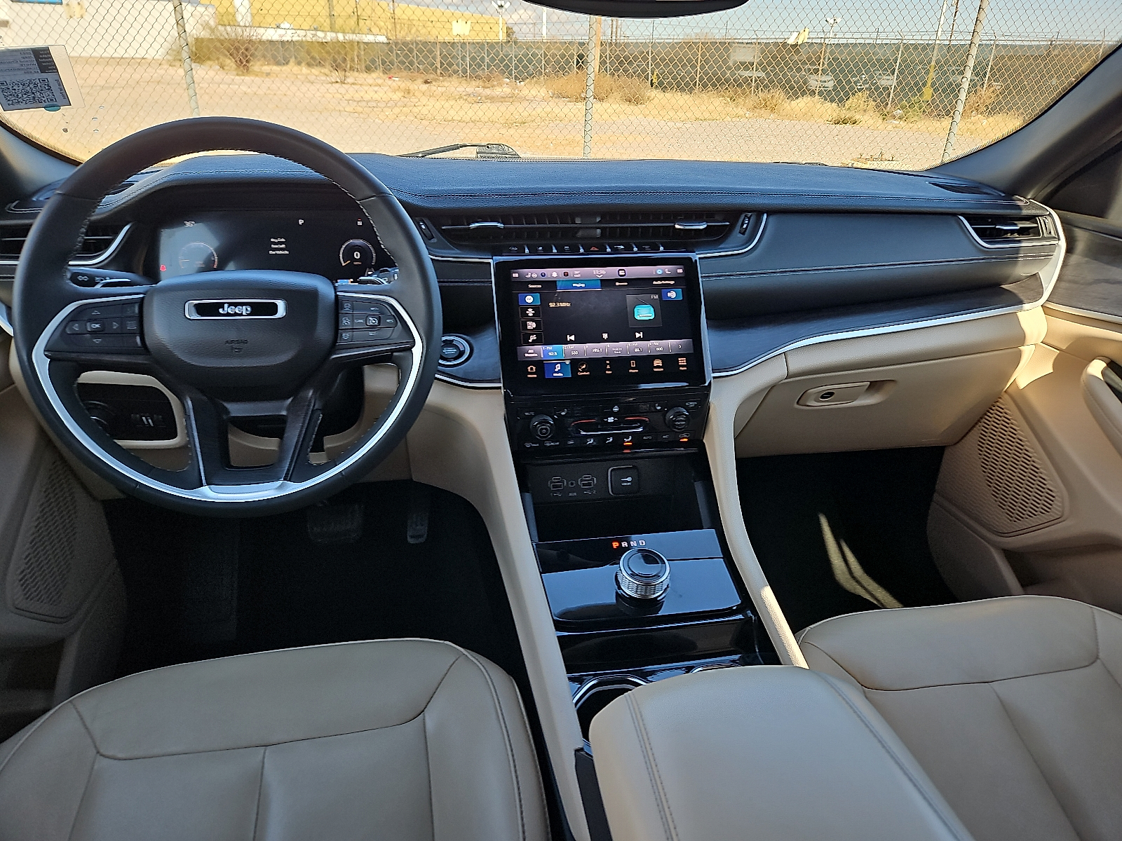 Vehicle image 7 of 12