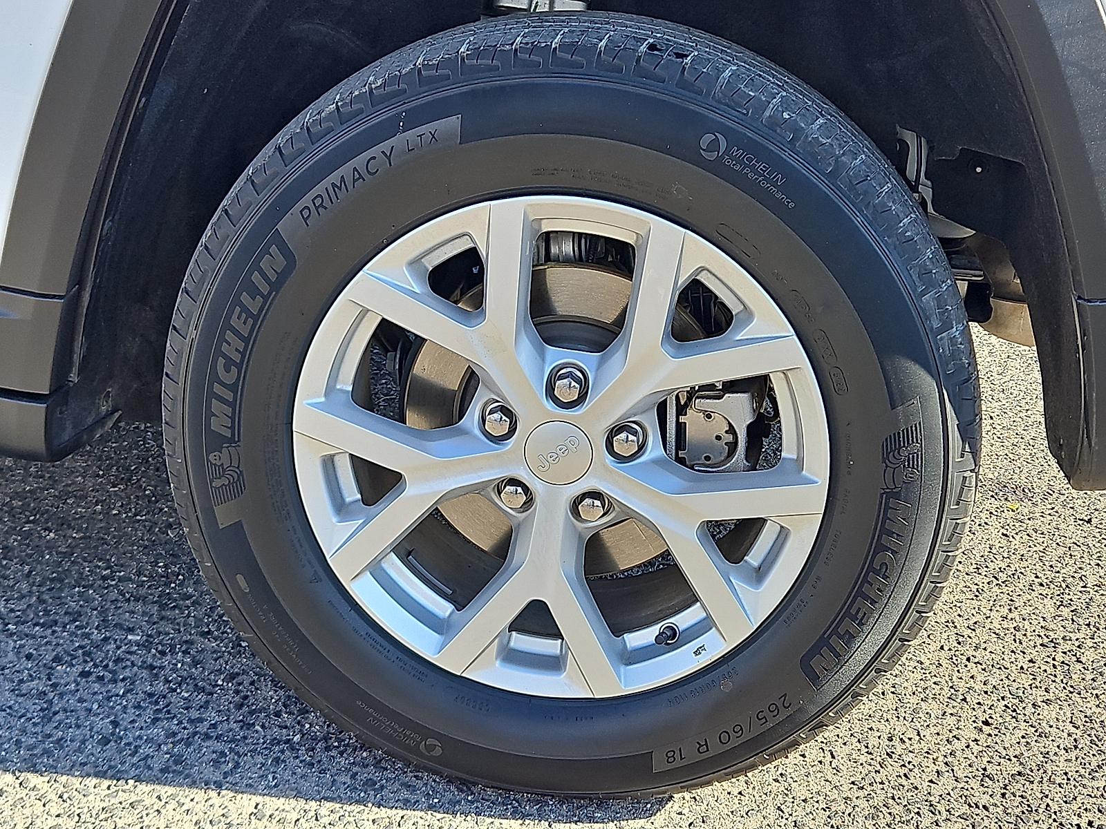 Vehicle image 5 of 12