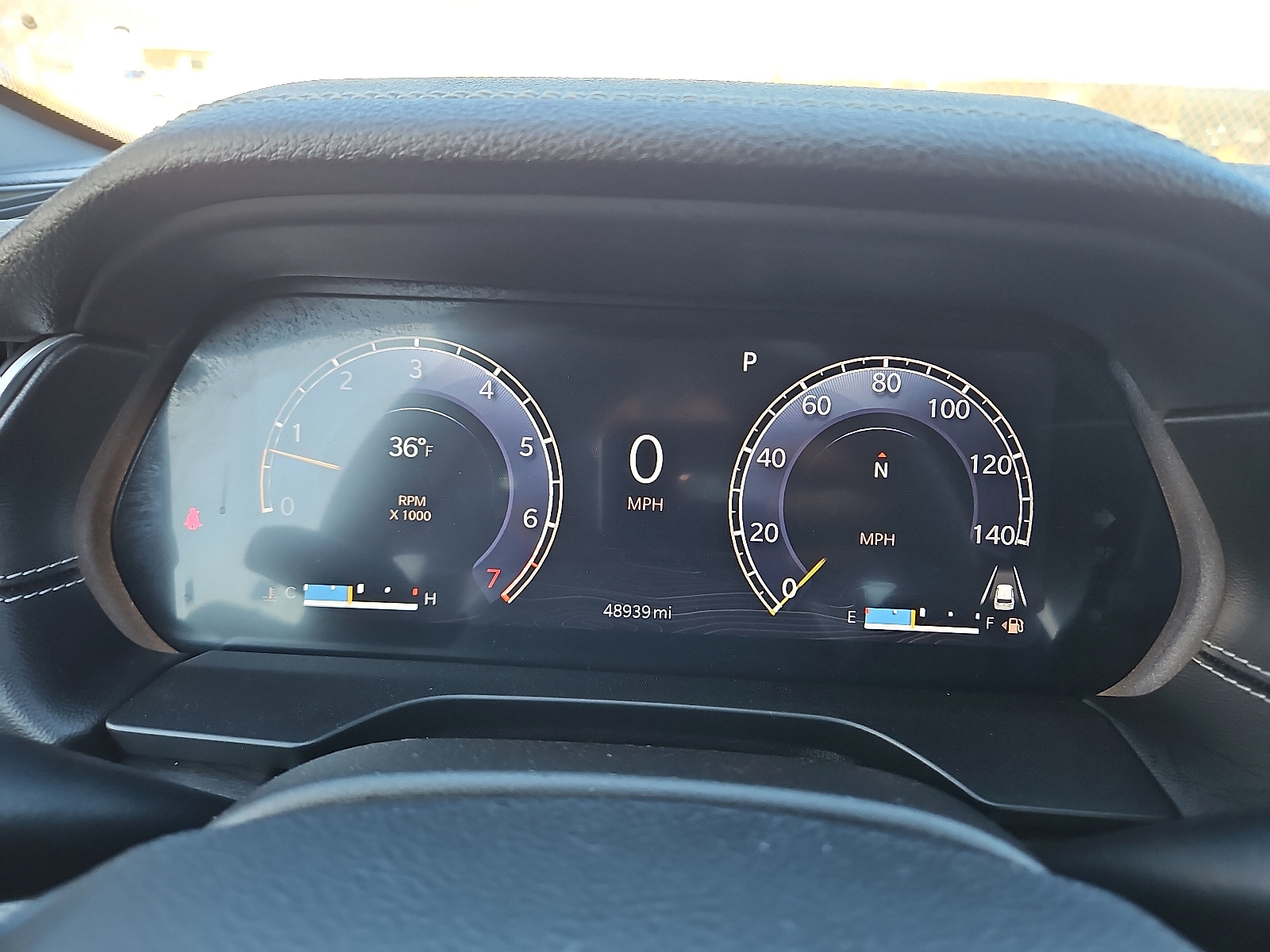 Vehicle image 11 of 12