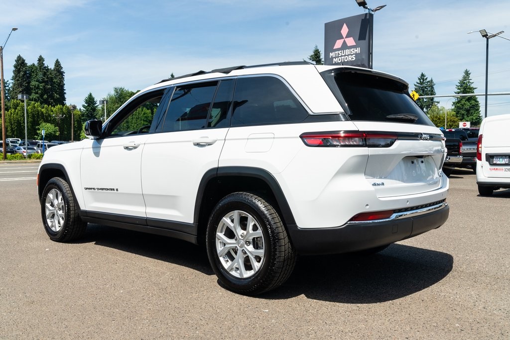 Vehicle image 6 of 28