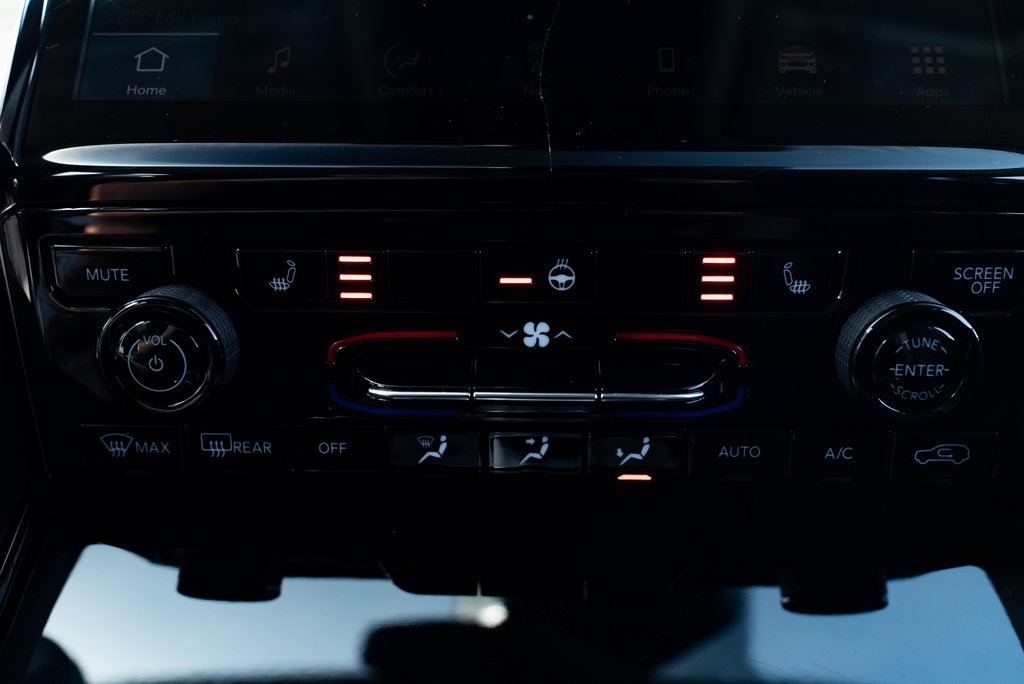 Vehicle image 20 of 28