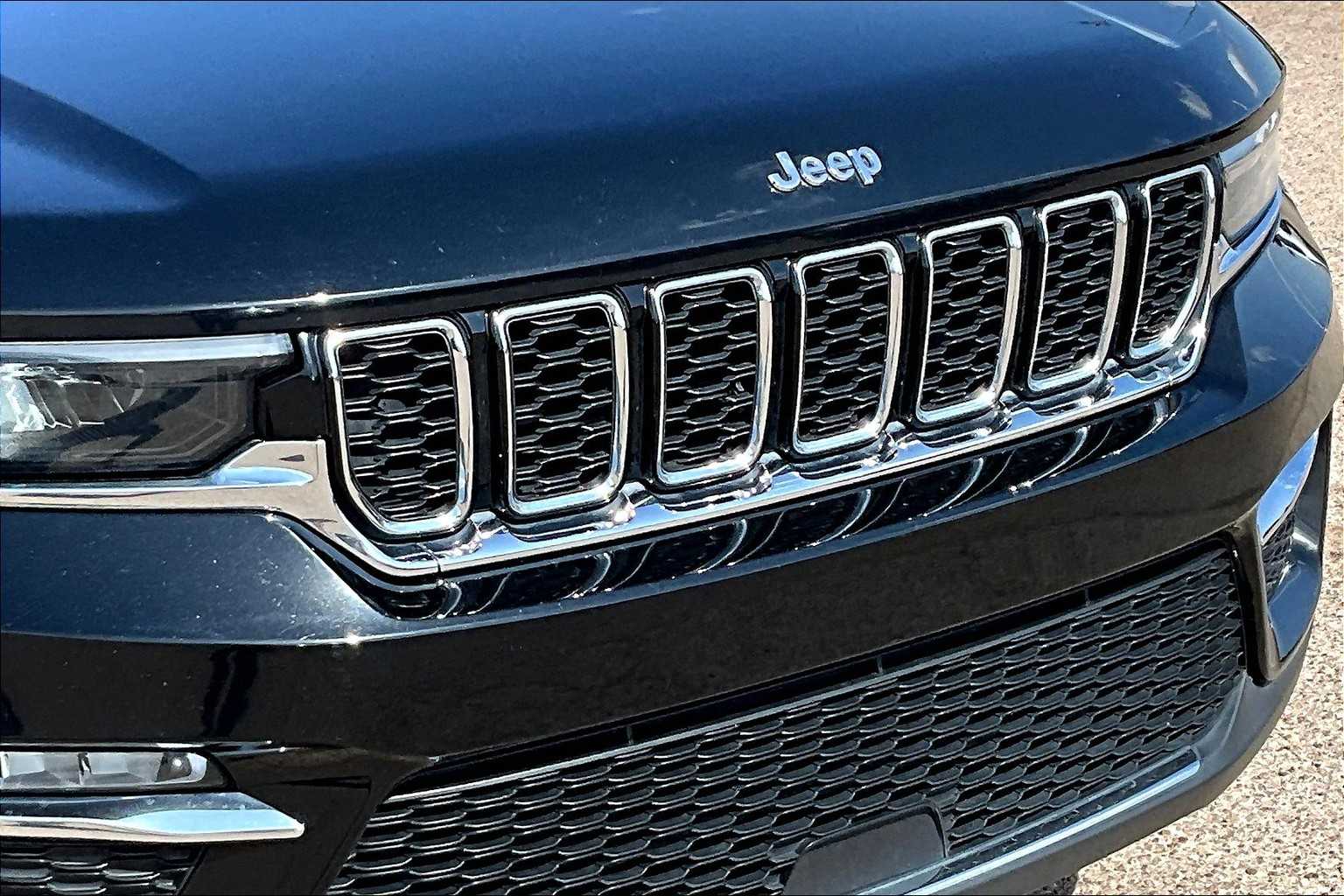 Vehicle image 33 of 33