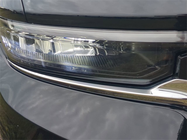 Vehicle image 11 of 29