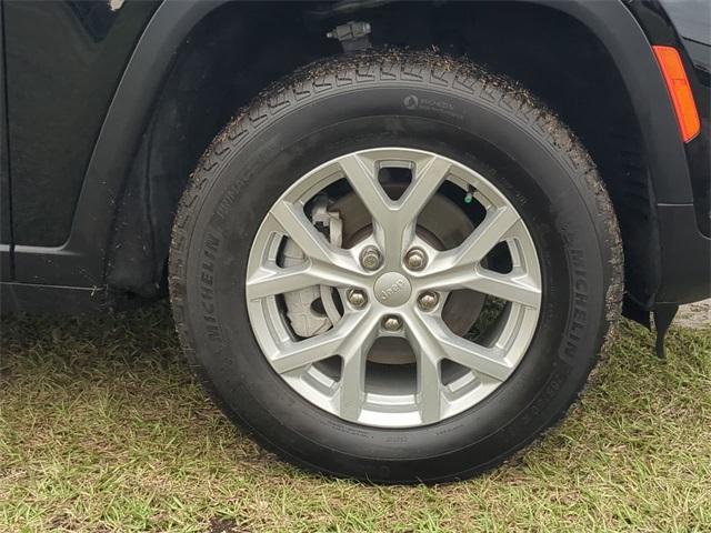 Vehicle image 12 of 29
