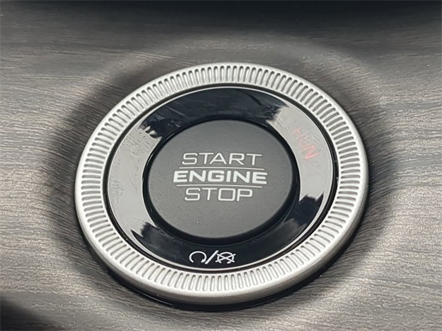 Vehicle image 28 of 29