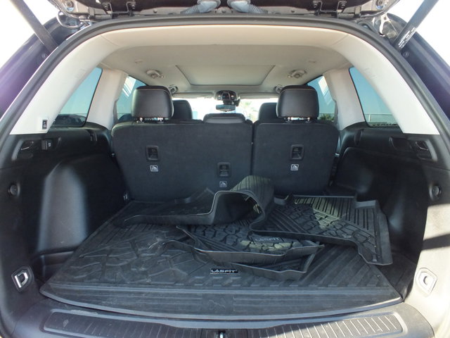 Vehicle image 9 of 20