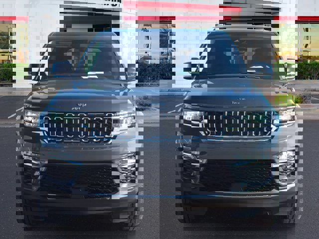 Vehicle image 2 of 20