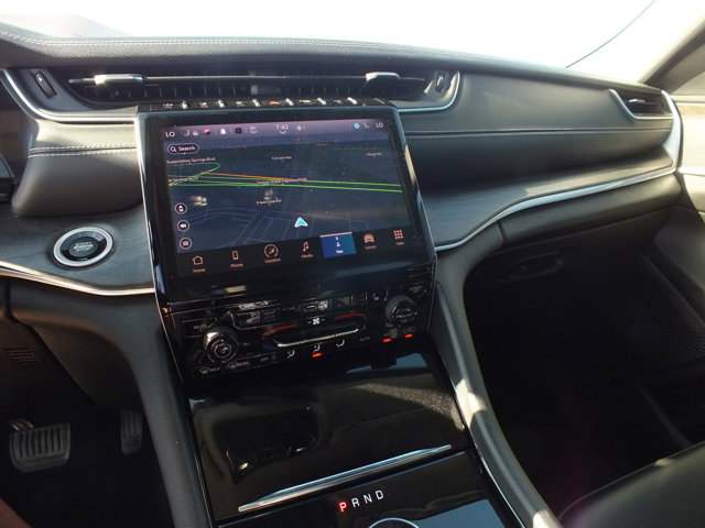 Vehicle image 18 of 20
