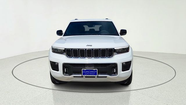 2023 Jeep Grand Cherokee Overland Image 2 of 39