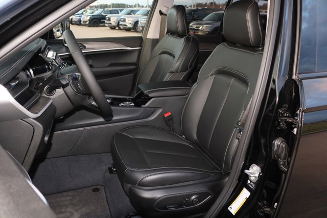 2023 Jeep Grand Cherokee 4xe Base Image 9 of 22