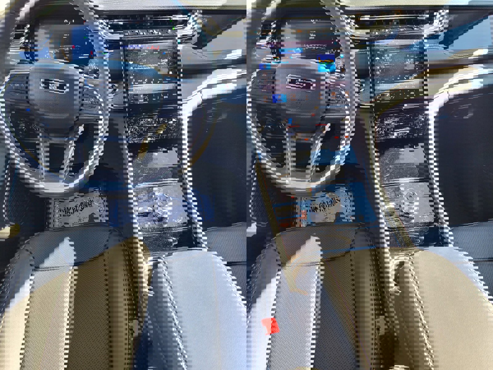 Vehicle image 5 of 6