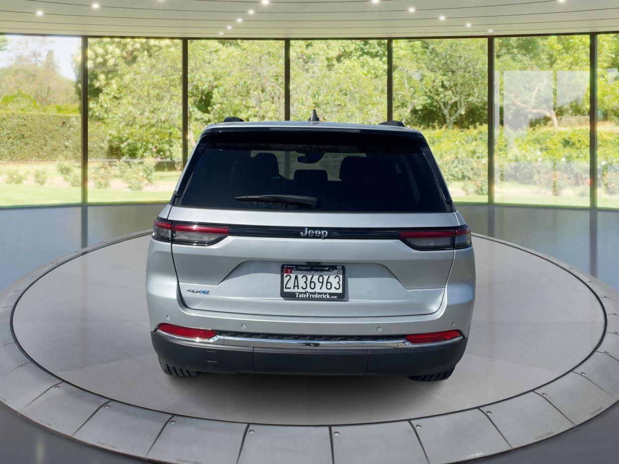 Vehicle image 6 of 22