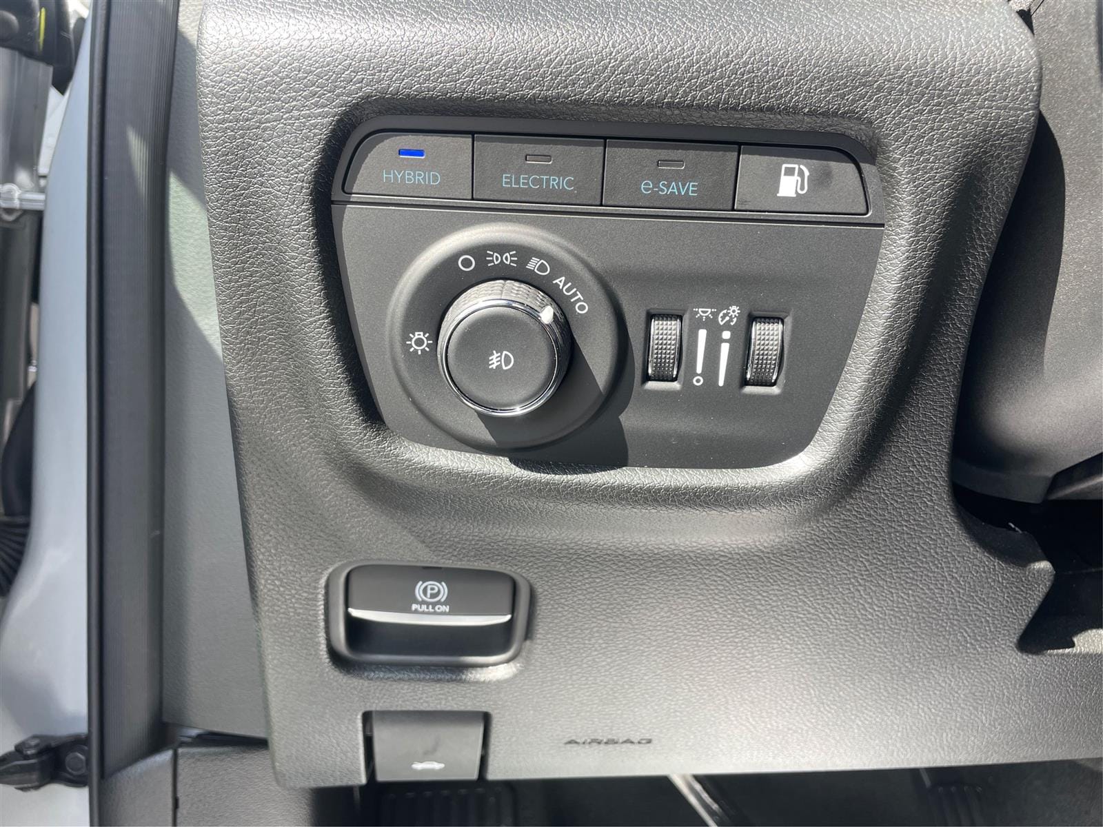 Vehicle image 17 of 22