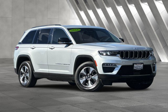 Vehicle image 4 of 29