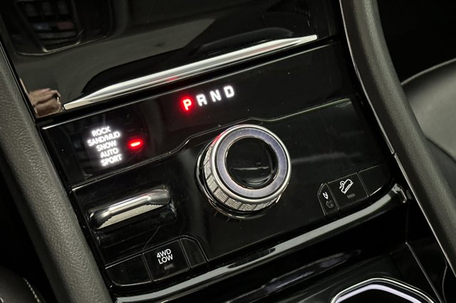 Vehicle image 22 of 29