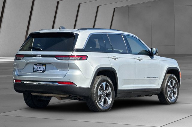Vehicle image 6 of 29