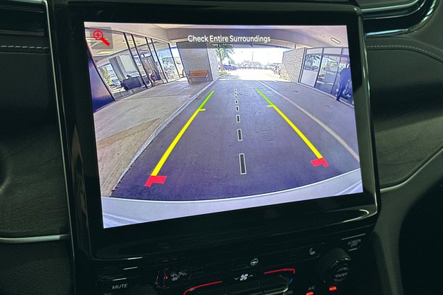 Vehicle image 20 of 29