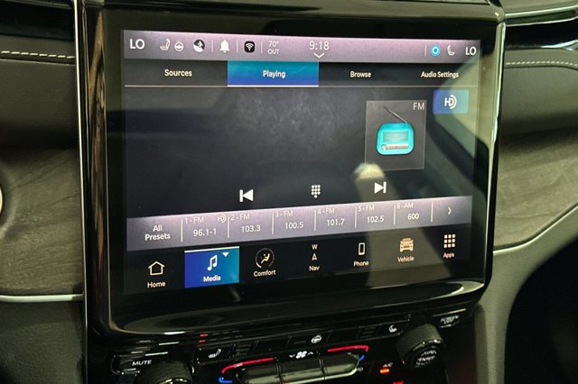 Vehicle image 18 of 29