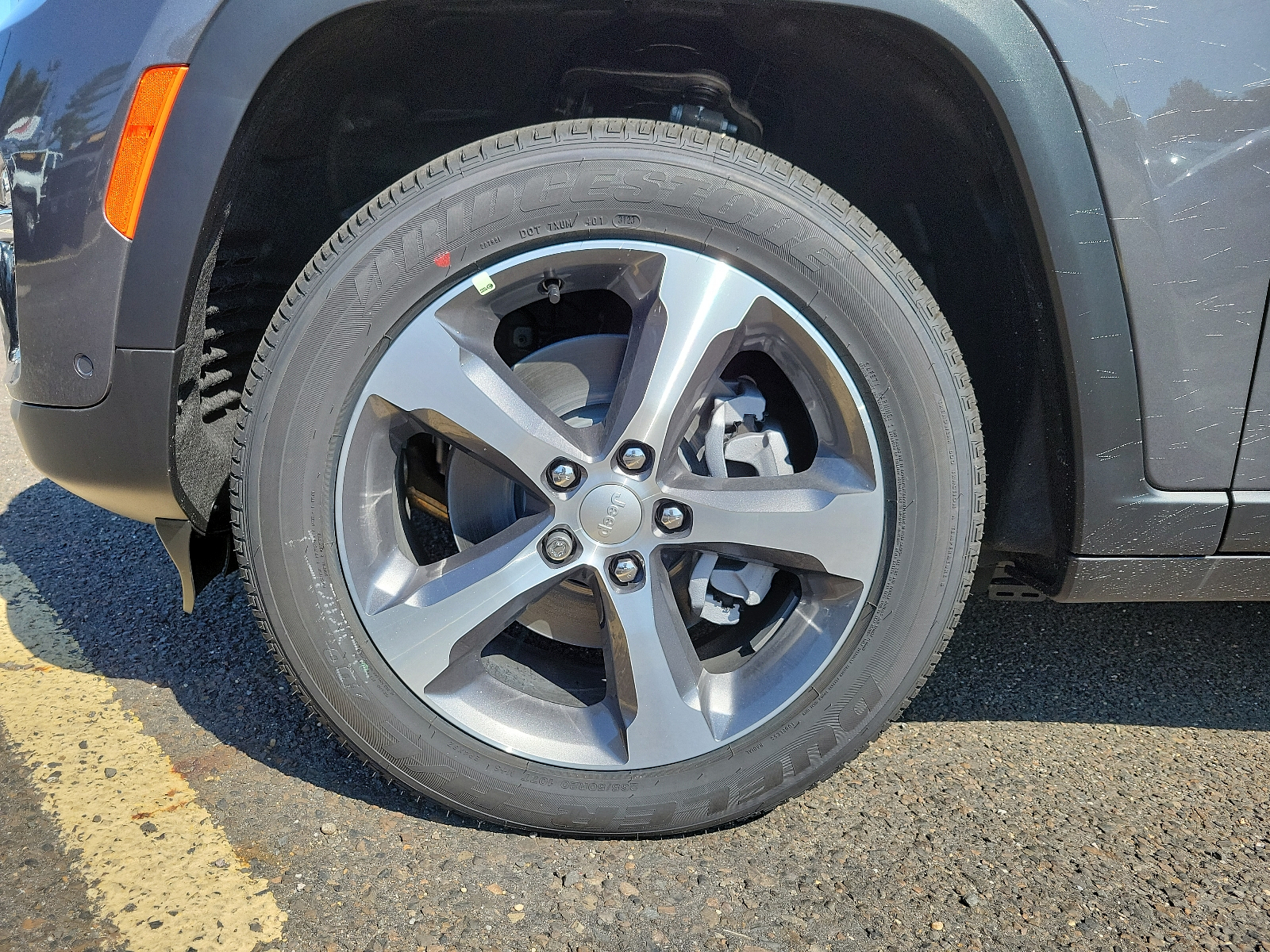 Vehicle image 4 of 5