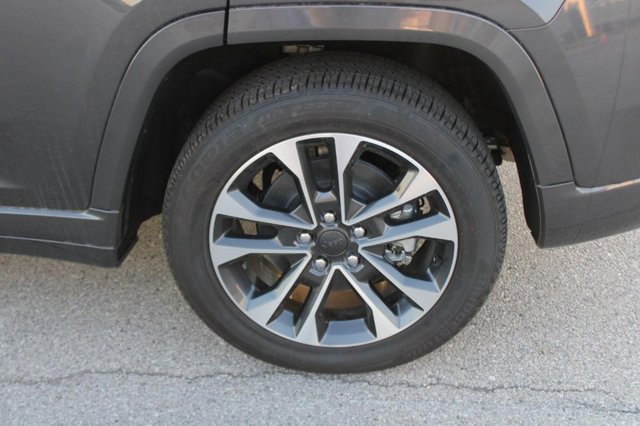 Vehicle image 9 of 36