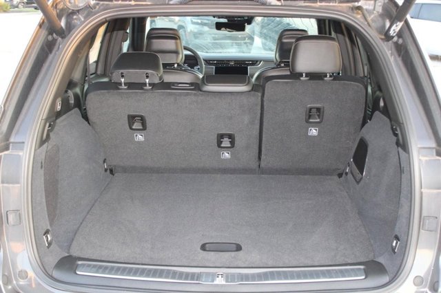 Vehicle image 10 of 36