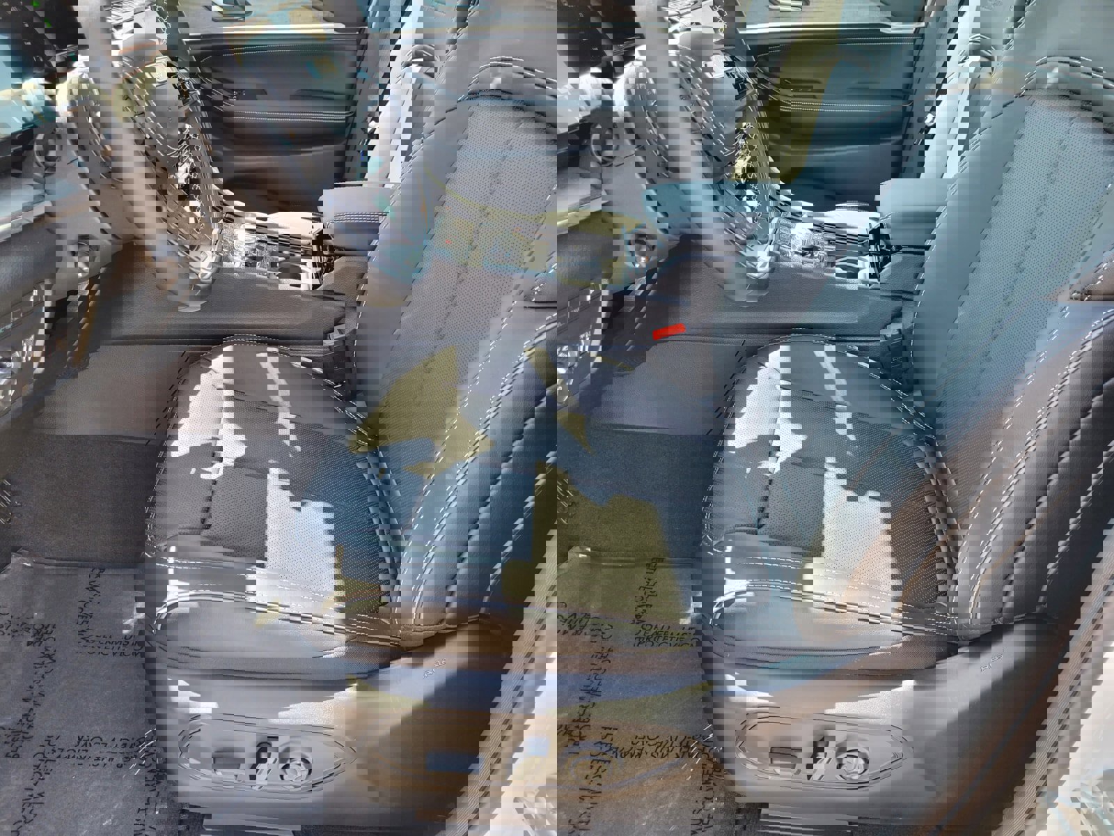 Vehicle image 4 of 6