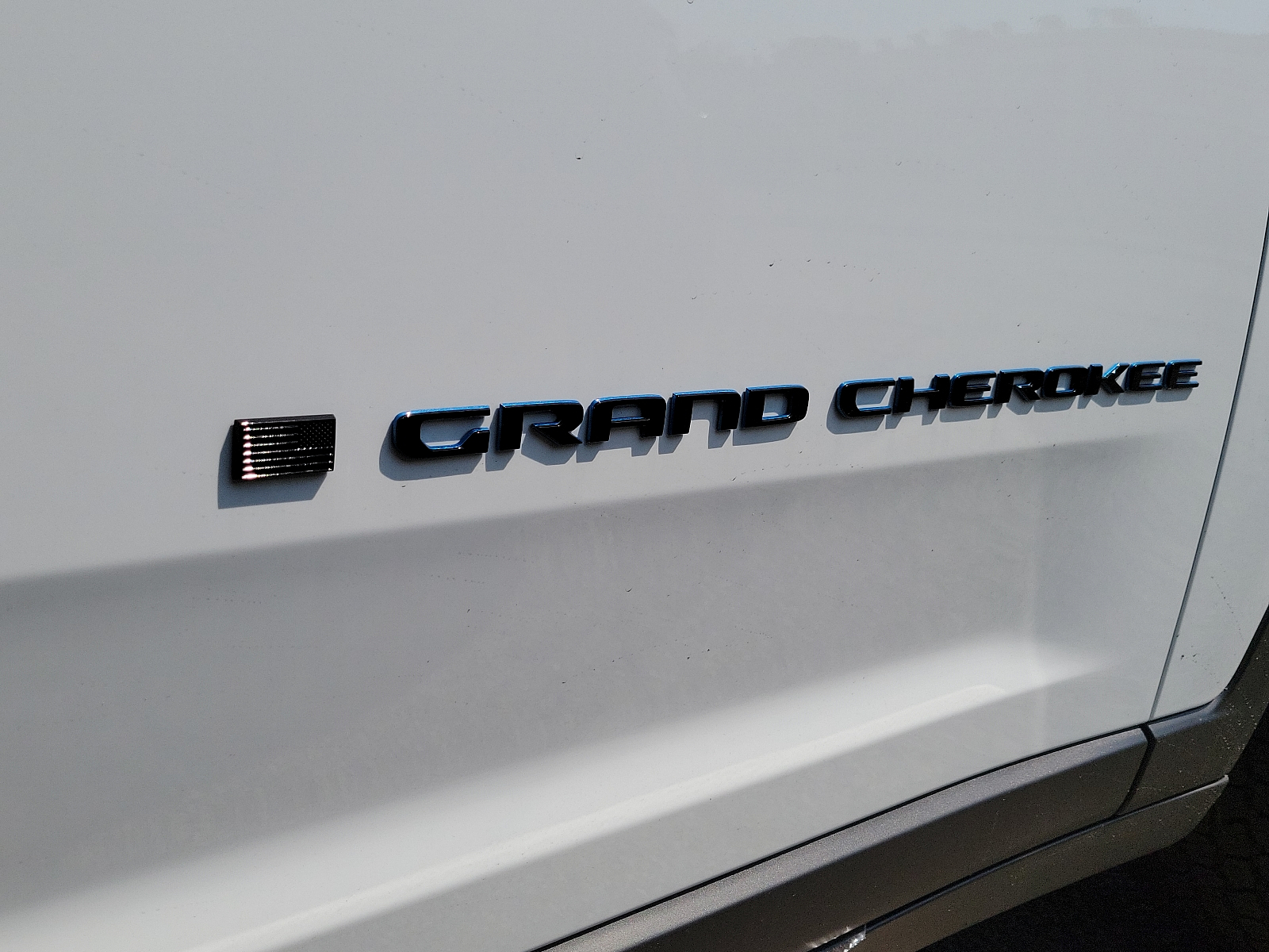 Vehicle image 5 of 6