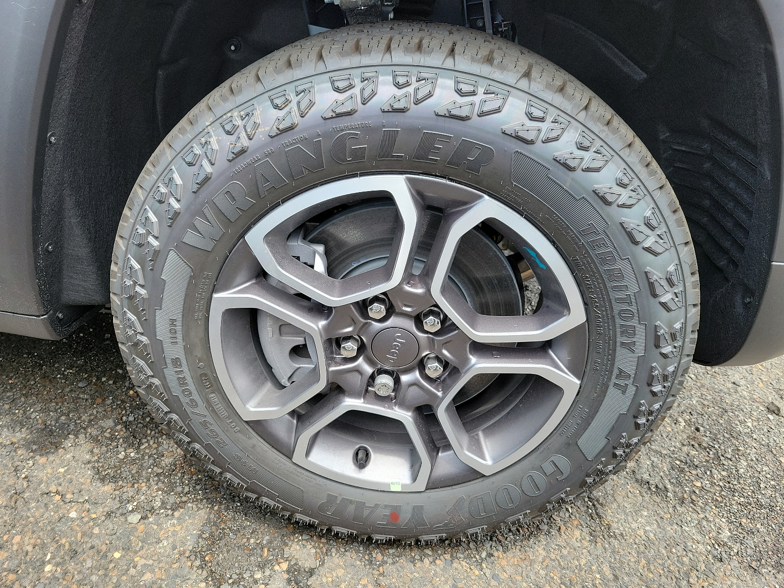 Vehicle image 4 of 6
