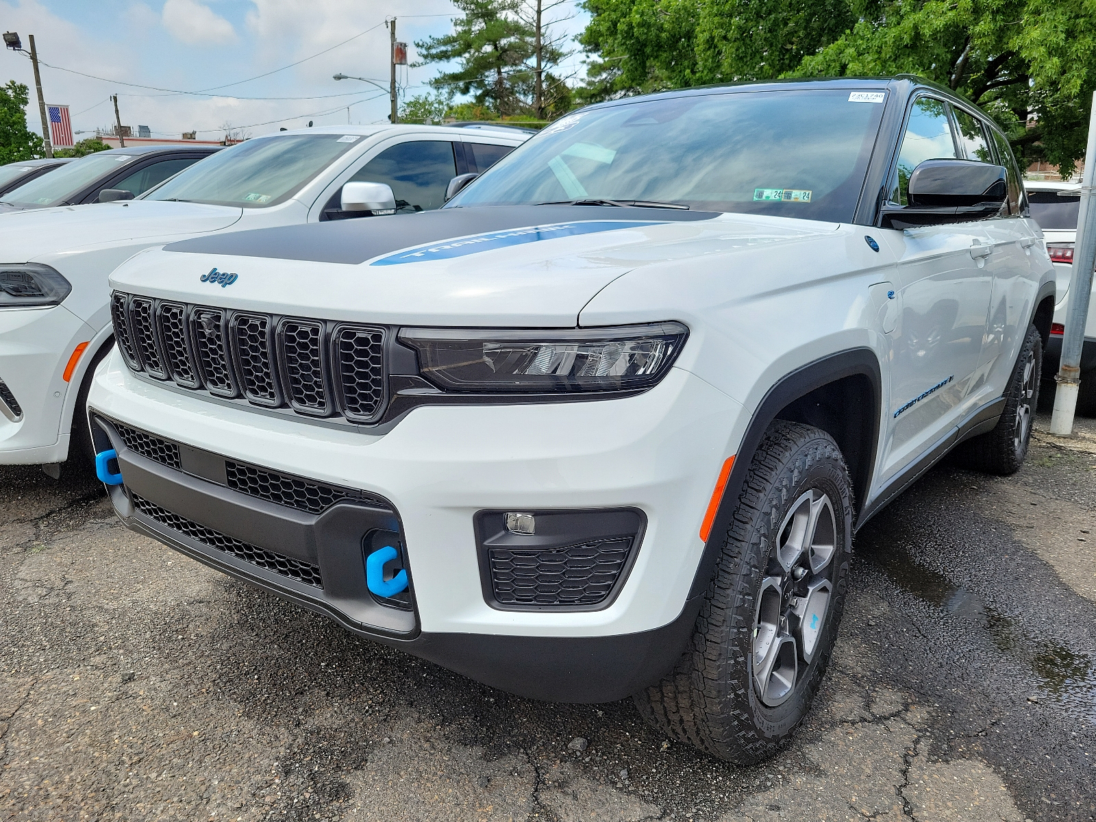 Vehicle image 3 of 6