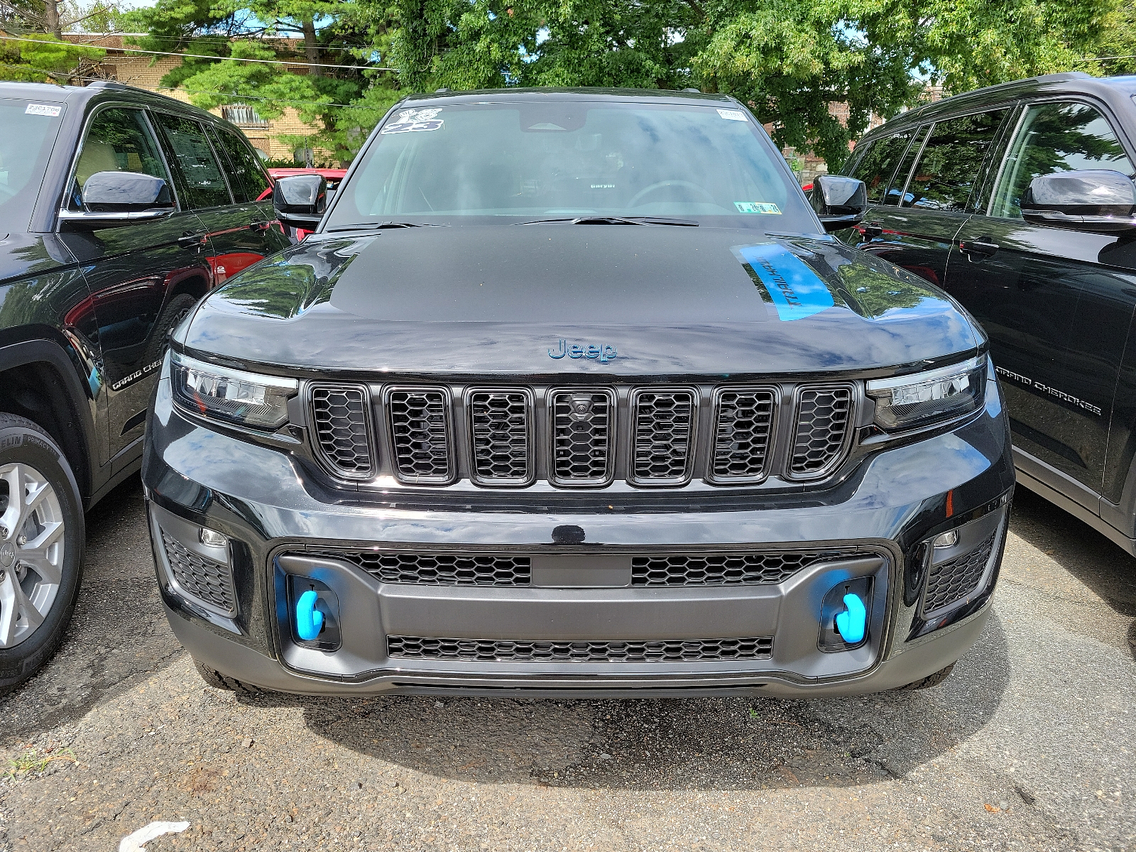 Vehicle image 2 of 6