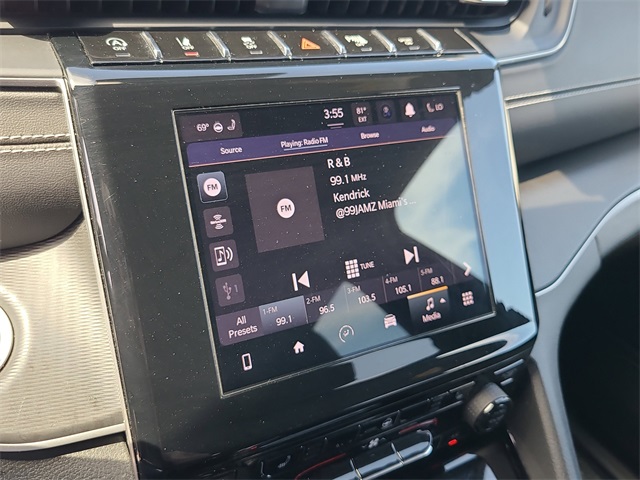 Vehicle image 23 of 36