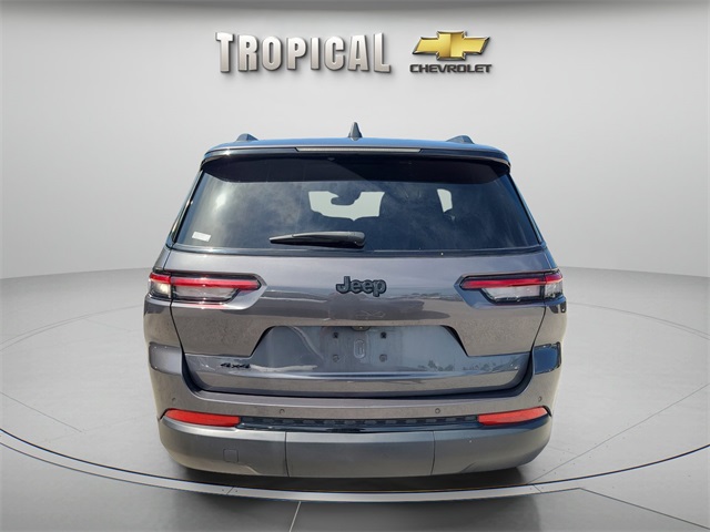 Vehicle image 6 of 36