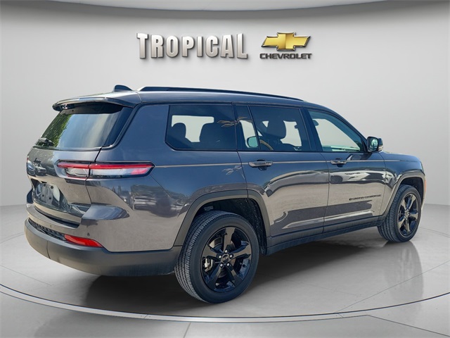 Vehicle image 5 of 36