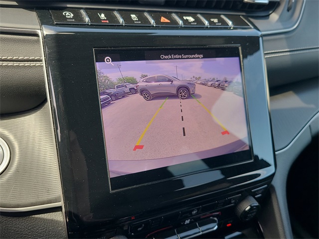 Vehicle image 22 of 36