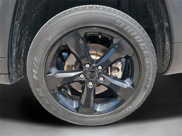 Vehicle image 9 of 36